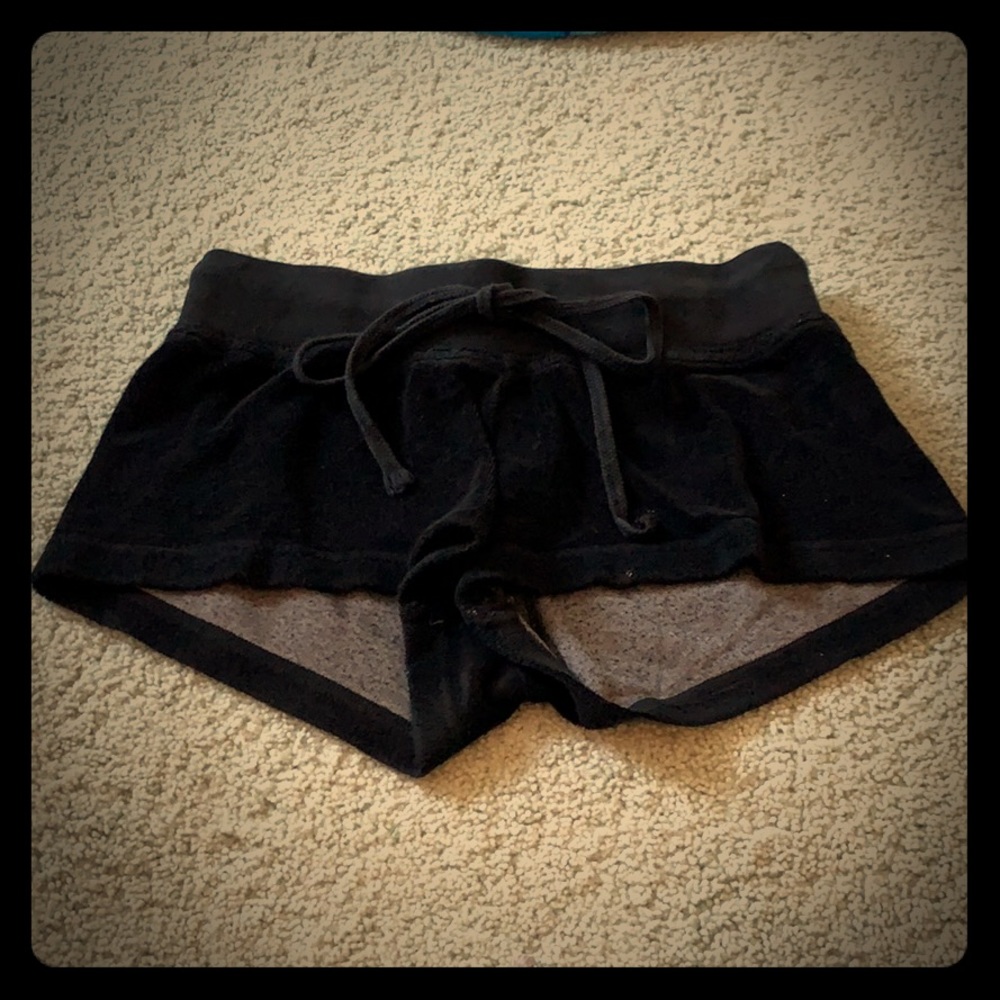 Hard tail shorts